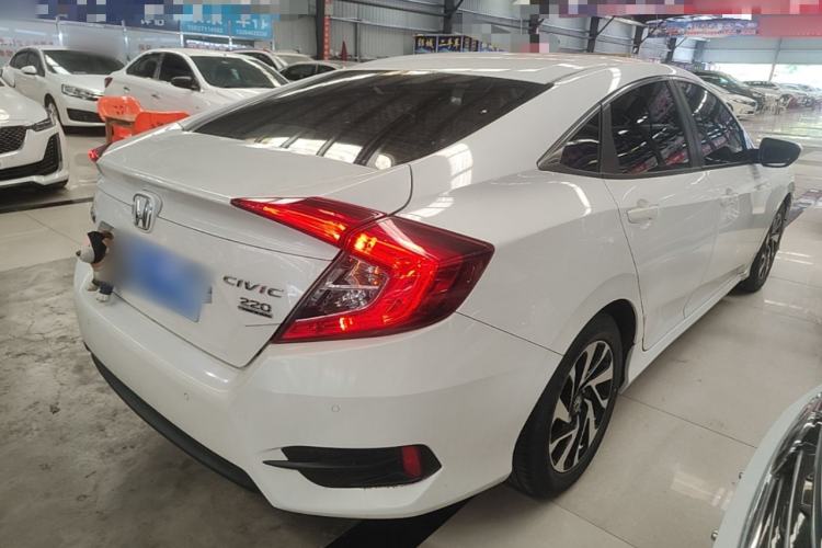 Used Honda Civic 2016 220TURBO CVT Luxury Edition Rear Right 45 Deg