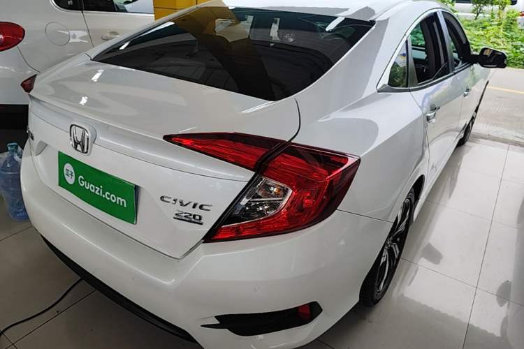 Used Honda Civic 2016 220TURBO CVT Prestige Edition Rear Right 45 Deg