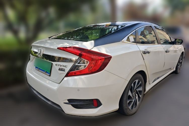 Used Honda Civic 2016 220TURBO Manual Luxury Edition Rear Right 45 Deg