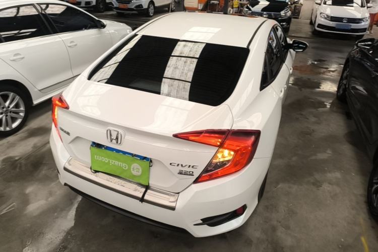 Used Honda Civic 2016 220TURBO CVT Luxury Edition Rear Right 45 Deg