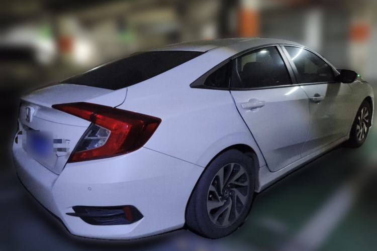 Used Honda Civic 2016 220TURBO CVT Luxury Edition Rear Right 45 Deg