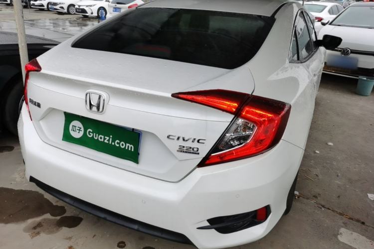 Used Honda Civic 2016 220TURBO CVT Luxury Edition Rear Right 45 Deg