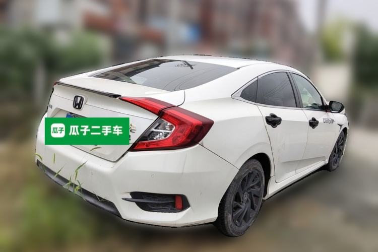 Used Honda Civic 2016 220TURBO CVT Luxury Edition Rear Right 45 Deg