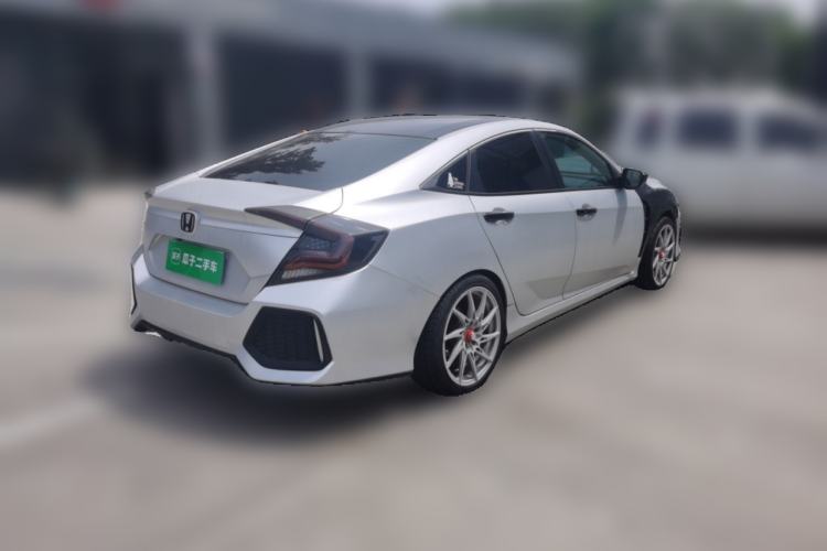 Used Honda Civic 2016 220TURBO Manual Luxury Edition Rear Right 45 Deg