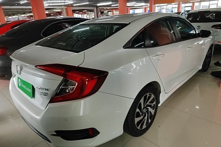 Used Honda Civic 2016 220TURBO Manual Luxury Edition Rear Right 45 Deg