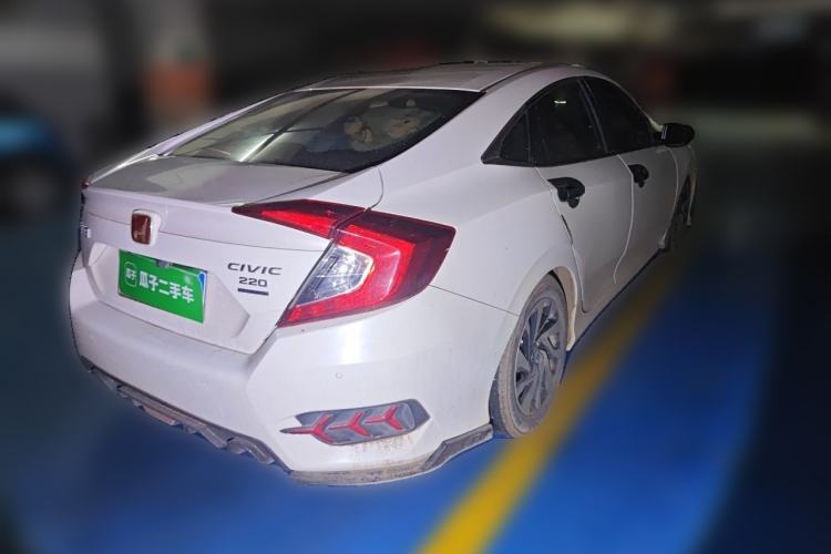 Used Honda Civic 2016 220TURBO CVT Luxury Edition Rear Right 45 Deg