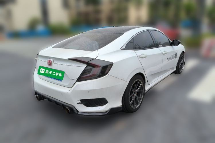 Used Honda Civic 2016 220TURBO CVT Luxury Edition Rear Right 45 Deg