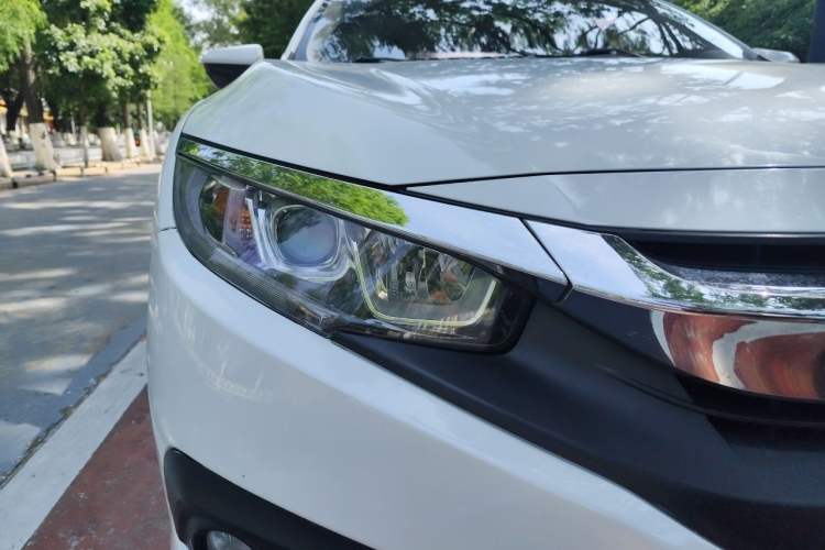 Used Honda Civic 2016 180TURBO CVT Comfort Version Right Front Headlight