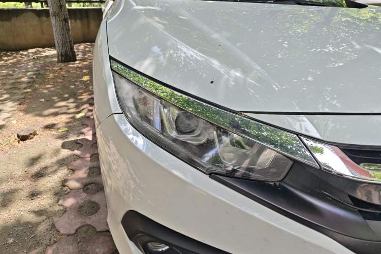 Used Honda Civic 2016 220TURBO CVT Luxury Edition Right Front Headlight