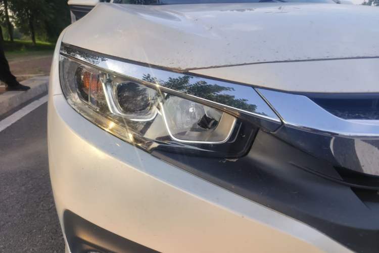 Used Honda Civic 2016 220TURBO CVT Luxury Edition Right Front Headlight