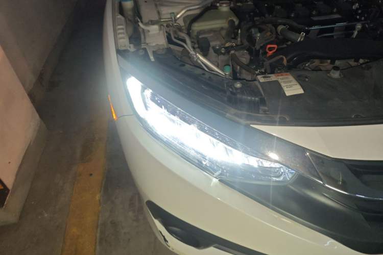 Used Honda Civic 2016 220TURBO CVT Prestige Edition Right Front Headlight