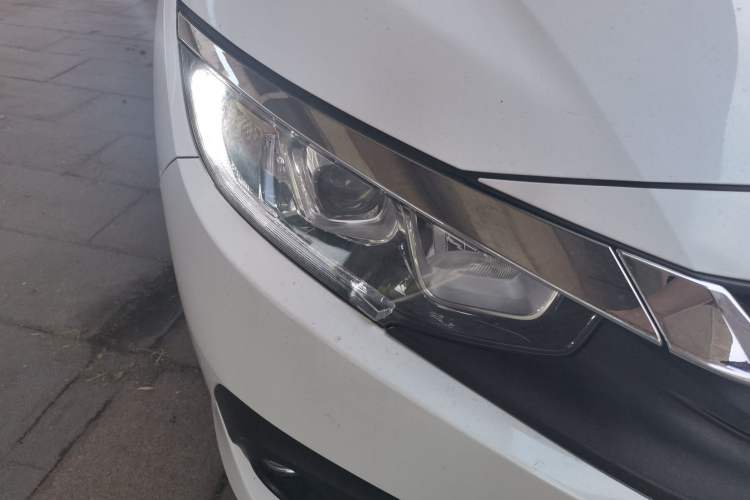 Used Honda Civic 2016 220TURBO CVT Luxury Edition Right Front Headlight