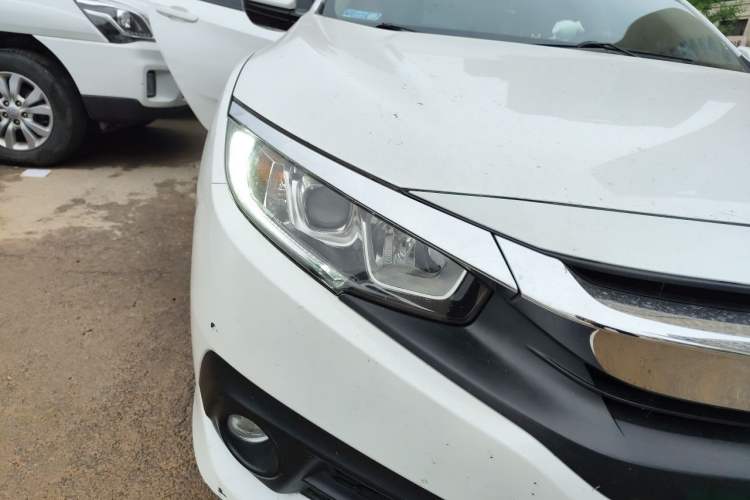 Used Honda Civic 2016 220TURBO CVT Luxury Edition Right Front Headlight