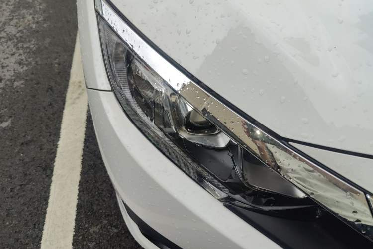 Used Honda Civic 2016 220TURBO CVT Luxury Edition Right Front Headlight