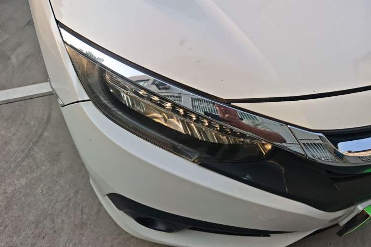 Used Honda Civic 2016 220TURBO CVT Luxury Edition Right Front Headlight