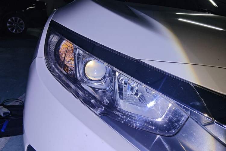 Used Honda Civic 2016 180TURBO CVT Comfort Version Right Front Headlight