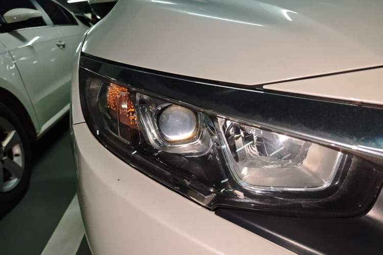 Used Honda Civic 2016 180TURBO CVT Comfort Version Right Front Headlight