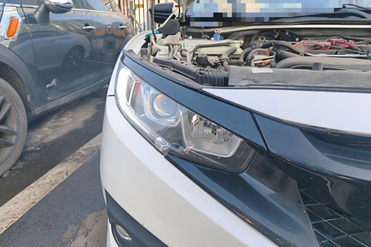 Used Honda Civic 2016 220TURBO Manual Luxury Edition Right Front Headlight