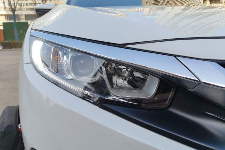 Used Honda Civic 2016 180TURBO CVT Comfort Version Right Front Headlight