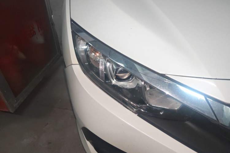 Used Honda Civic 2016 180TURBO CVT Comfort Version Right Front Headlight