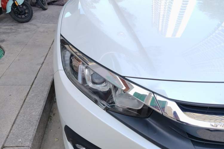 Used Honda Civic 2016 220TURBO CVT Luxury Edition Right Front Headlight