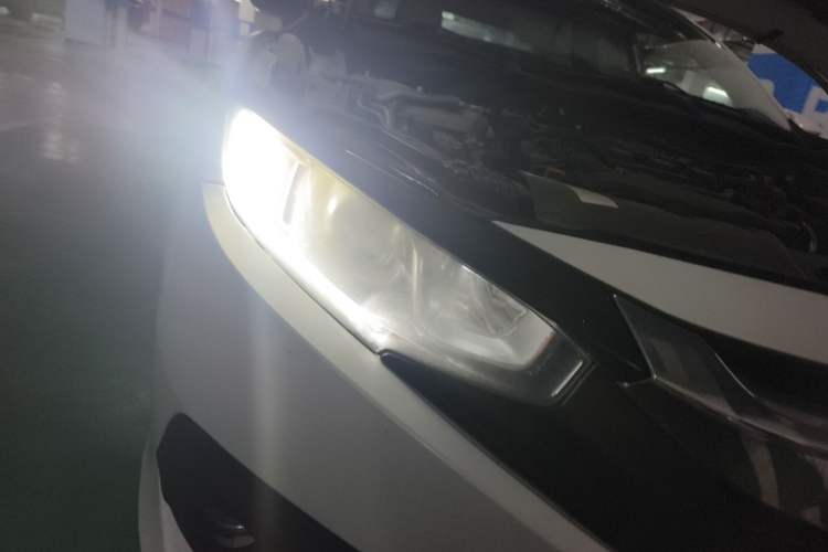 Used Honda Civic 2016 220TURBO CVT Luxury Edition Right Front Headlight