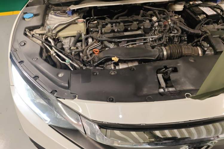 Used Honda Civic 2016 220TURBO CVT Luxury Edition Right Front Headlight