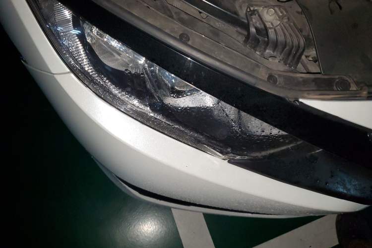 Used Honda Civic 2016 220TURBO Manual Luxury Edition Right Front Headlight