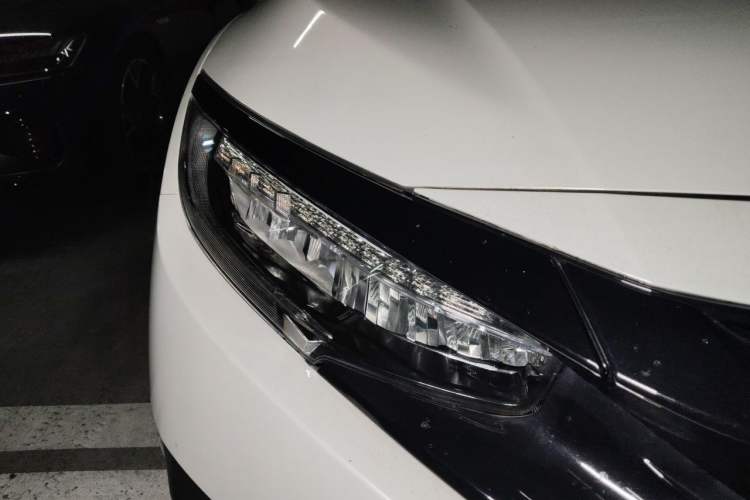 Used Honda Civic 2016 220TURBO CVT Luxury Edition Right Front Headlight