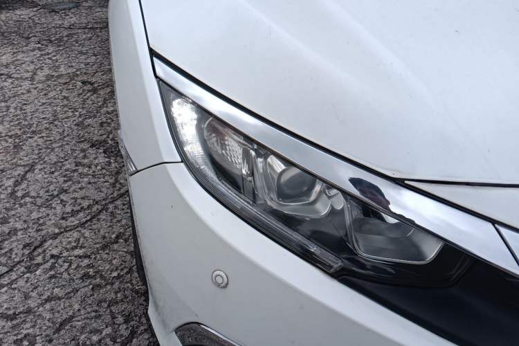 Used Honda Civic 2016 220TURBO CVT Luxury Edition Right Front Headlight