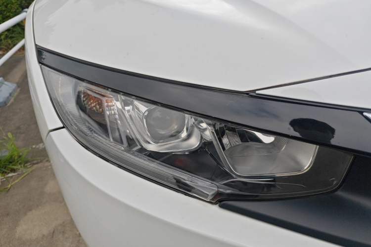 Used Honda Civic 2016 220TURBO CVT Luxury Edition Right Front Headlight