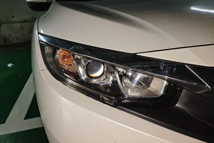 Used Honda Civic 2016 220TURBO CVT Luxury Edition Right Front Headlight