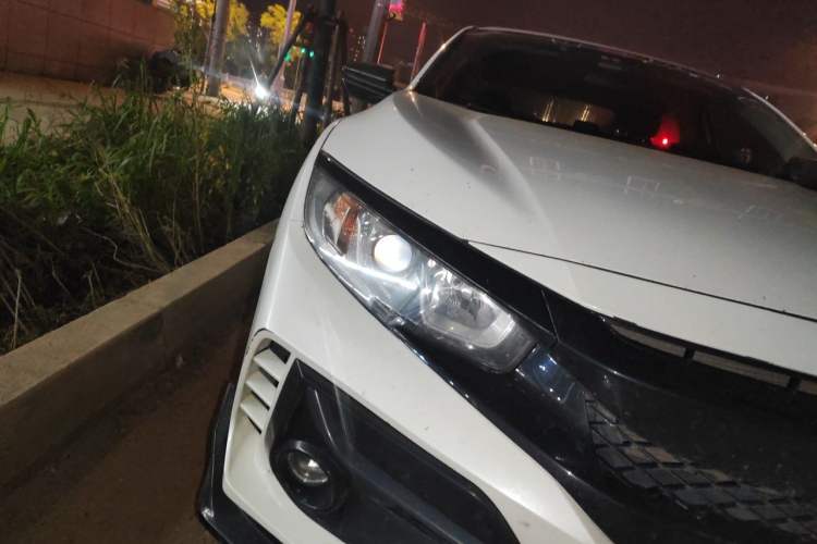 Used Honda Civic 2016 220TURBO CVT Luxury Edition Right Front Headlight