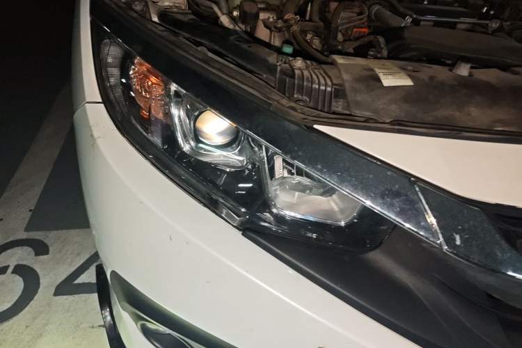 Used Honda Civic 2016 220TURBO CVT Luxury Edition Right Front Headlight