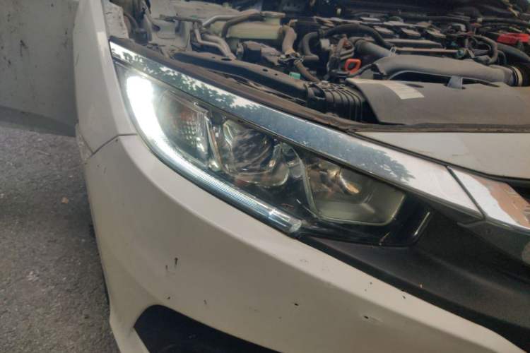 Used Honda Civic 2016 220TURBO CVT Luxury Edition Right Front Headlight