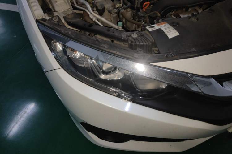 Used Honda Civic 2016 220TURBO CVT Luxury Edition Right Front Headlight
