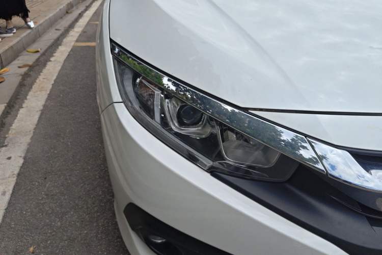 Used Honda Civic 2016 220TURBO CVT Luxury Edition Right Front Headlight