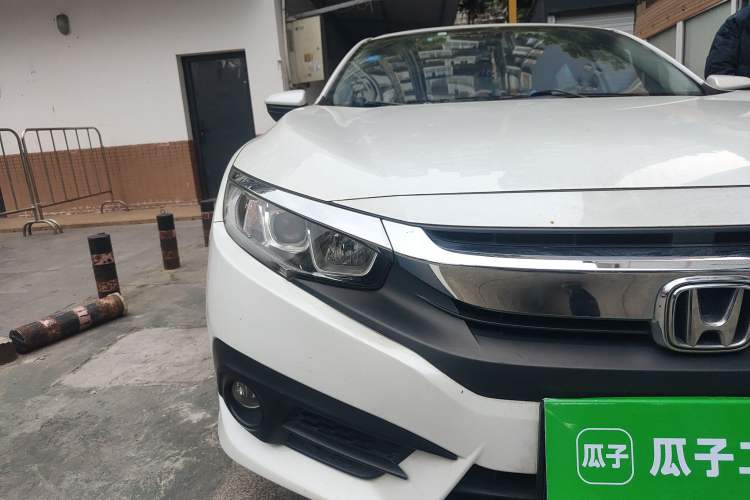 Used Honda Civic 2016 180TURBO CVT Comfort Version Right Front Headlight
