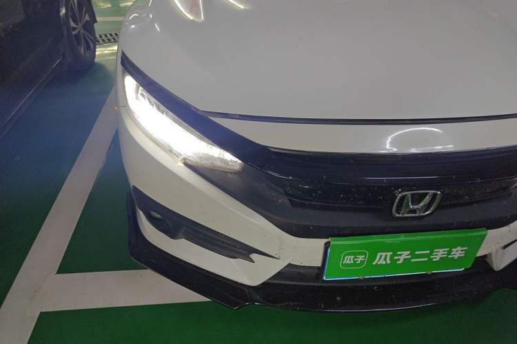 Used Honda Civic 2016 220TURBO CVT Prestige Edition Right Front Headlight