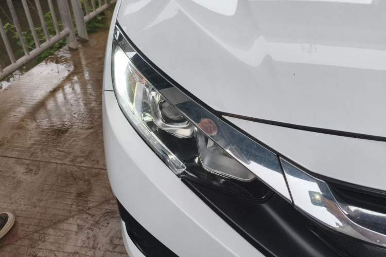 Used Honda Civic 2016 220TURBO CVT Luxury Edition Right Front Headlight