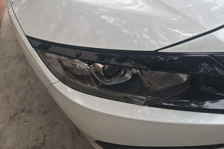 Used Honda Civic 2016 220TURBO CVT Luxury Edition Right Front Headlight