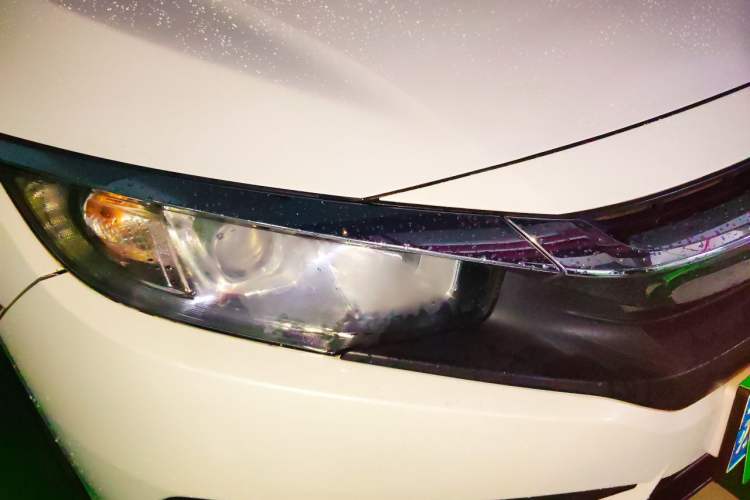 Used Honda Civic 2016 220TURBO Manual Luxury Edition Right Front Headlight