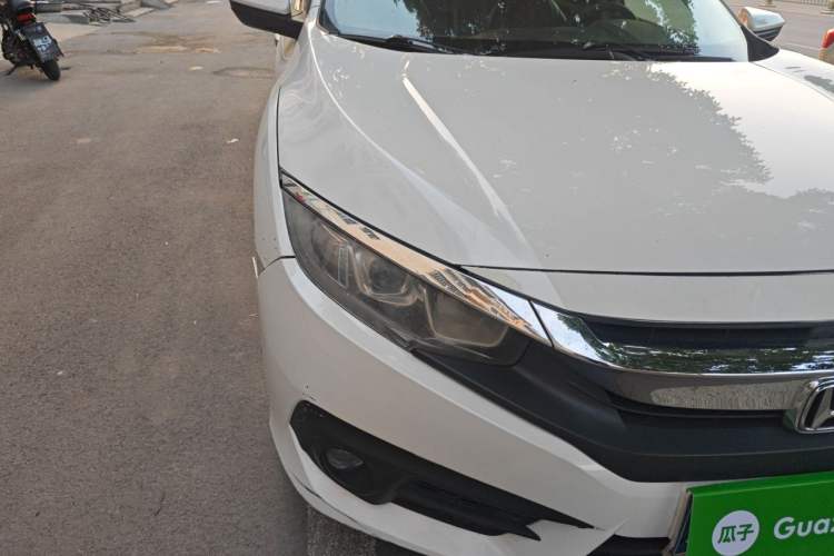 Used Honda Civic 2016 220TURBO CVT Luxury Edition Right Front Headlight