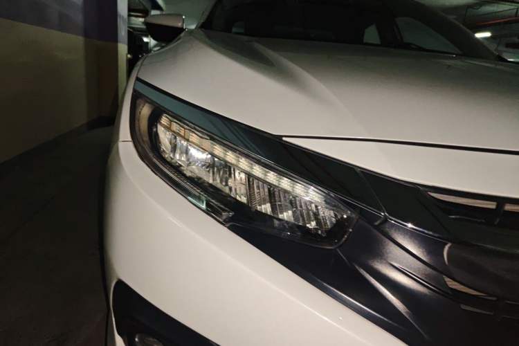 Used Honda Civic 2016 220TURBO CVT Luxury Edition Right Front Headlight