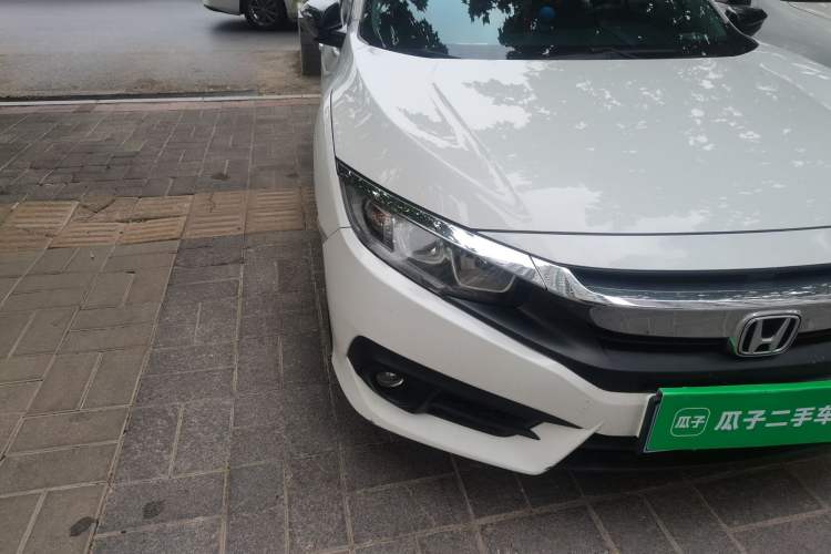 Used Honda Civic 2016 220TURBO CVT Luxury Edition Right Front Headlight