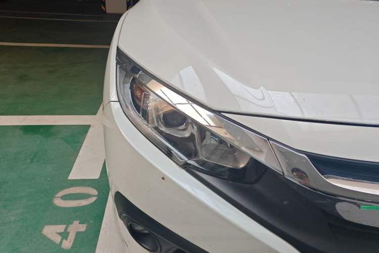 Used Honda Civic 2016 220TURBO CVT Luxury Edition Right Front Headlight