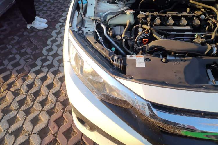 Used Honda Civic 2016 220TURBO CVT Luxury Edition Right Front Headlight