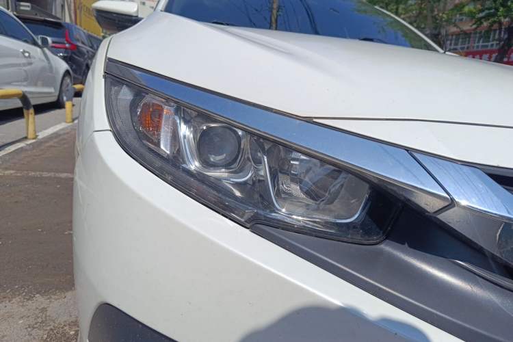 Used Honda Civic 2016 220TURBO CVT Luxury Edition Right Front Headlight
