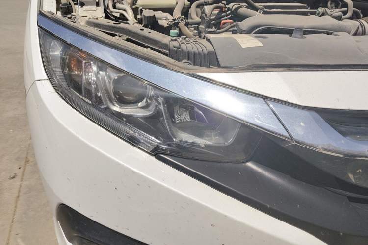 Used Honda Civic 2016 220TURBO CVT Luxury Edition Right Front Headlight