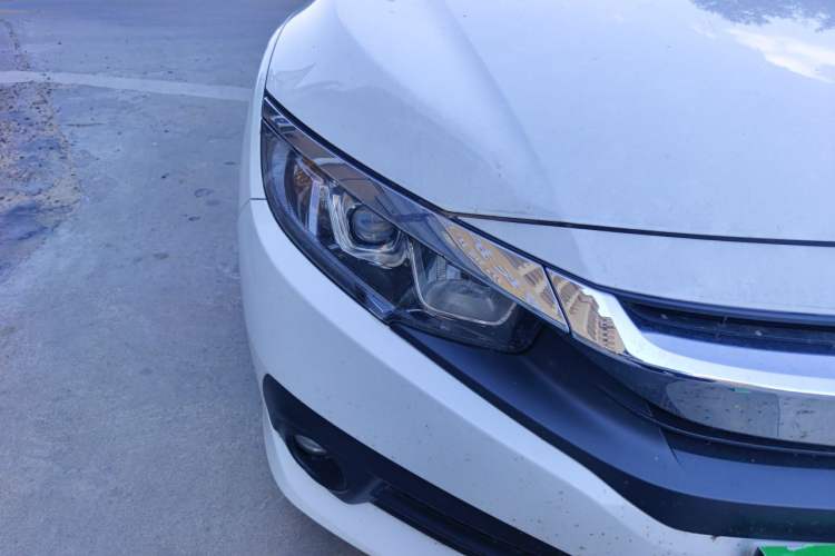 Used Honda Civic 2016 220TURBO Manual Luxury Edition Right Front Headlight